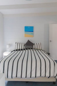 Book Sandy Point Accommodation Vacations Surfers Gold Coast Surfers Gold Coast