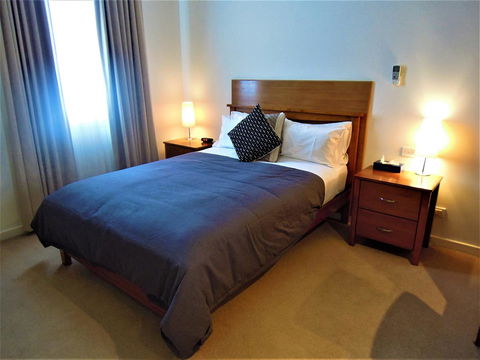 Plough Hotel - Surfers Gold Coast 6