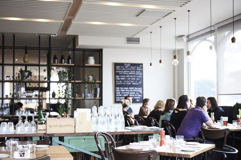 Plough Hotel - Surfers Gold Coast 16
