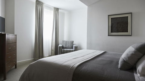 Plough Hotel - Surfers Gold Coast 2