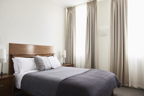 Plough Hotel - Surfers Gold Coast 1