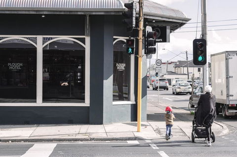 Plough Hotel - Surfers Gold Coast 30