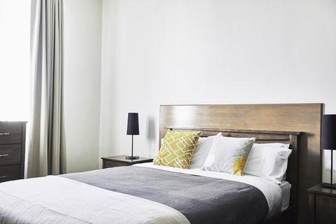 Plough Hotel - Surfers Gold Coast 0