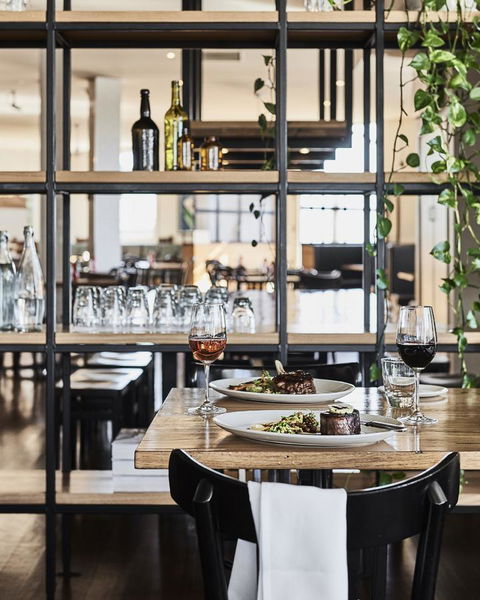 Plough Hotel - Surfers Gold Coast 14