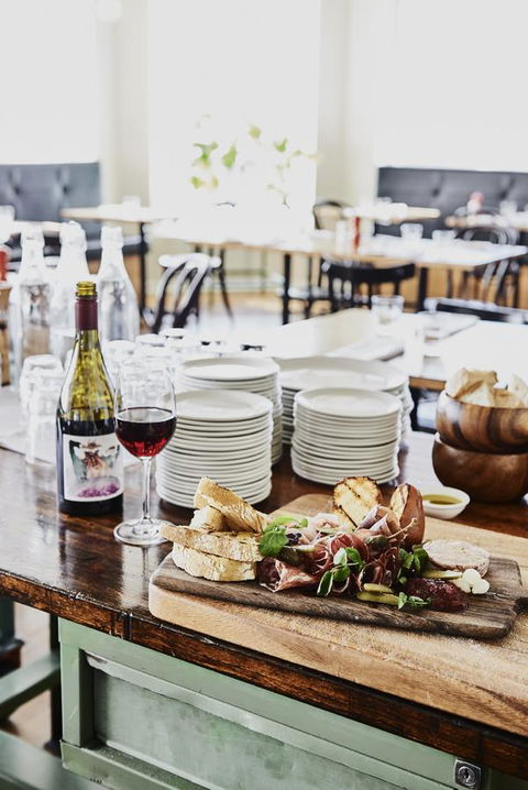 Plough Hotel - Surfers Gold Coast 23