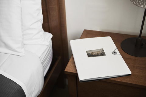 Plough Hotel - Surfers Gold Coast 10