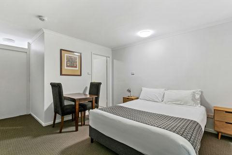 Quality Inn & Suites The Menzies - Surfers Gold Coast 2