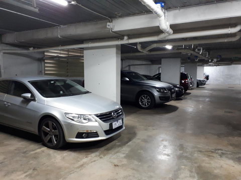 Apartments In Phillip Island Towers - Block C - Surfers Gold Coast 8