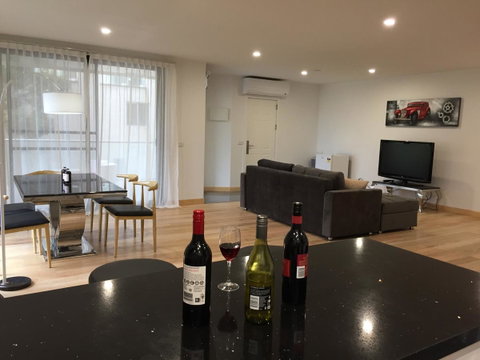 Apartments In Phillip Island Towers - Block C - Surfers Gold Coast 41