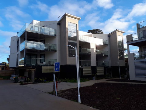 Apartments In Phillip Island Towers - Block C - Surfers Gold Coast 17