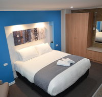 Tropicana Motor Inn - Surfers Gold Coast