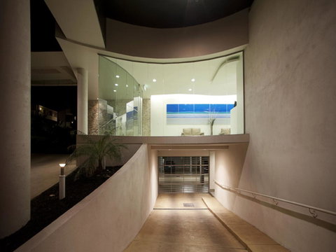 The Waves Apartments - Surfers Gold Coast 19