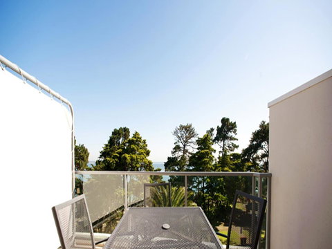 The Waves Apartments - Surfers Gold Coast 3