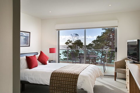 The Waves Apartments - Surfers Gold Coast 0