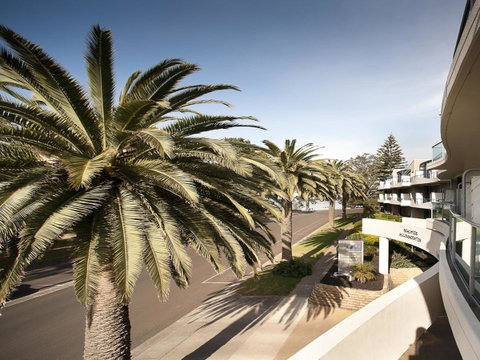 The Waves Apartments - Surfers Gold Coast 17