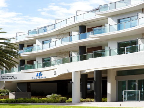 The Waves Apartments - Surfers Gold Coast 21
