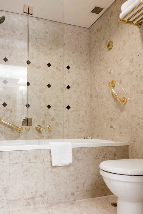 Stamford Plaza Melbourne - Surfers Gold Coast 10