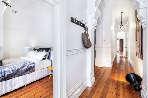 Lascelles Ballarat - Surfers Gold Coast 23