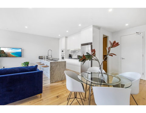 Boutique Apartment In Quiet, Sought-after Suburb - Surfers Gold Coast 6