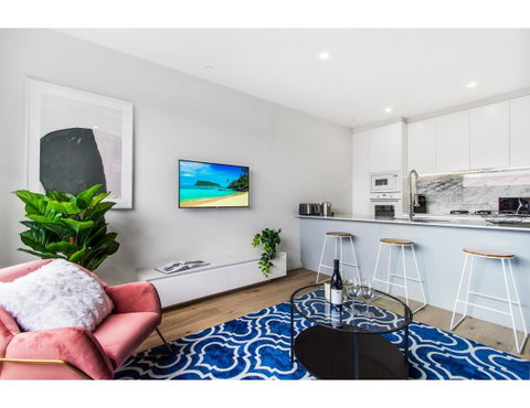 Boutique Apartment In Quiet, Sought-after Suburb - Surfers Gold Coast 8