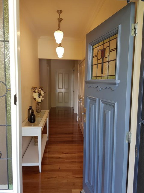 Healesville House - Fig Tree House - Surfers Gold Coast 3