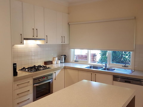 Healesville House - Fig Tree House - Surfers Gold Coast 6