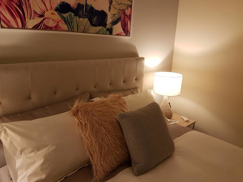 Healesville House - Fig Tree House - Surfers Gold Coast 15