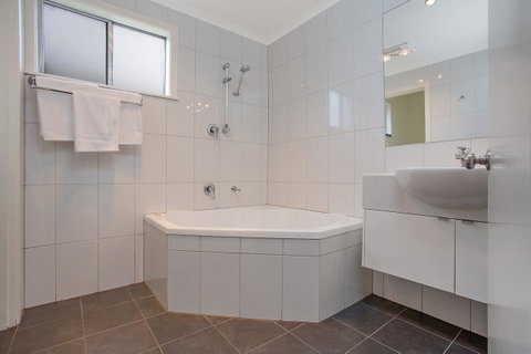 Hamilton Townhouse Motel - Surfers Gold Coast 18