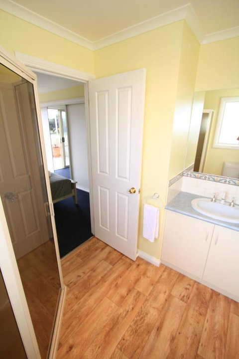 Hamilton Townhouse Motel - Surfers Gold Coast 2