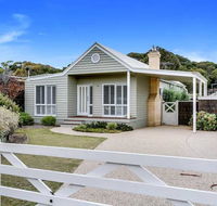 Cute Cottage on Cain - beach at end of street - Surfers Gold Coast