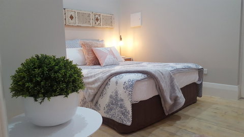 Boutique Heritage Studios On Ryrie Geelong CBD Opposite Hospital - Surfers Gold Coast 5