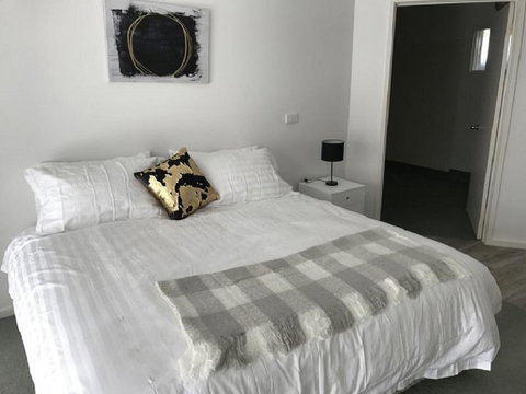Mibnb Geelong CBD - Surfers Gold Coast 0