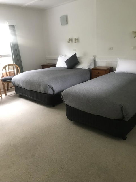 Gipsy Point Lodge & Cottages - Surfers Gold Coast 5