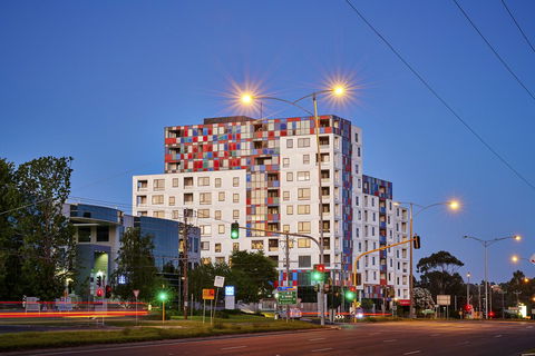 Melbourne Knox Central Apartment Hotel Official - Surfers Gold Coast 13