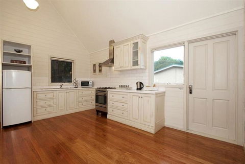 Two Truffles Cottages - Surfers Gold Coast 6