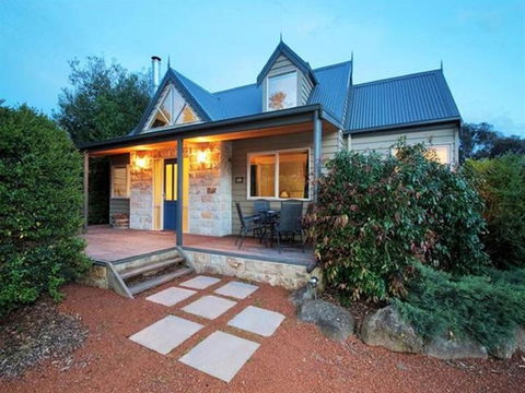 Two Truffles Cottages - Surfers Gold Coast 0