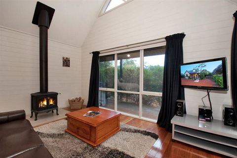 Two Truffles Cottages - Surfers Gold Coast 13