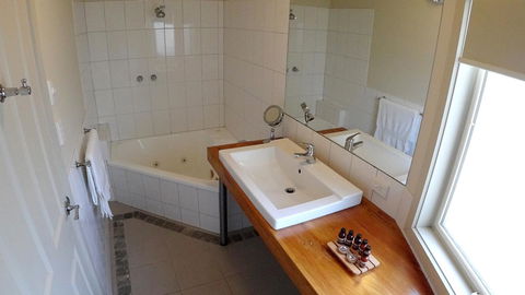 Two Truffles Cottages - Surfers Gold Coast 15