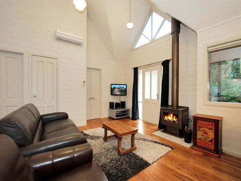 Two Truffles Cottages - Surfers Gold Coast 5