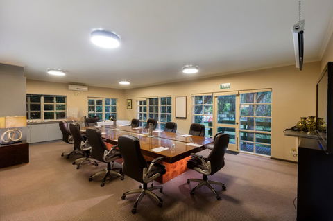 Eltham Gateway Hotel & Conference Centre - Surfers Gold Coast 12