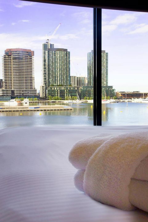 Accent Accommodation@Docklands - Surfers Gold Coast 2