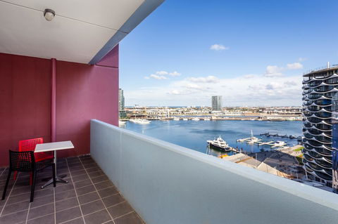Accent Accommodation@Docklands - Surfers Gold Coast 1