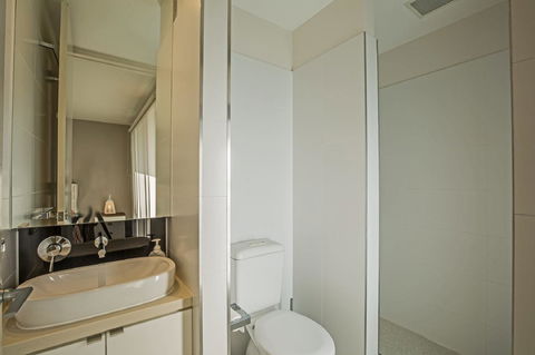 C-Scape Esplanade Cowes - Surfers Gold Coast 17