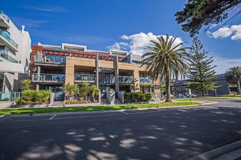 C-Scape Esplanade Cowes - Surfers Gold Coast 19
