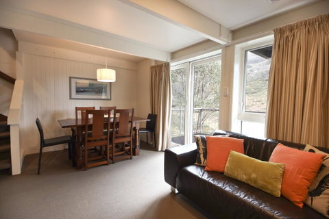 Maisonettes Falls Creek - Surfers Gold Coast 3