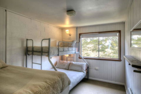 Maisonettes Falls Creek - Surfers Gold Coast 7