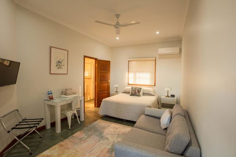 The Block Vista B&B - Surfers Gold Coast 3