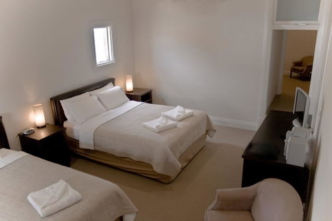The Bridgetown Hotel - Surfers Gold Coast 1