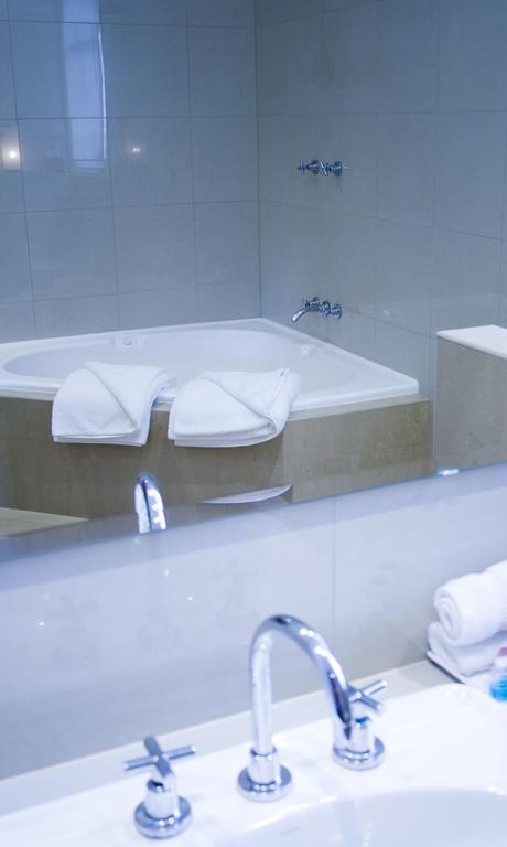 The Bridgetown Hotel - Surfers Gold Coast 3