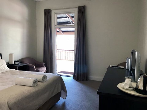 The Bridgetown Hotel - Surfers Gold Coast 2